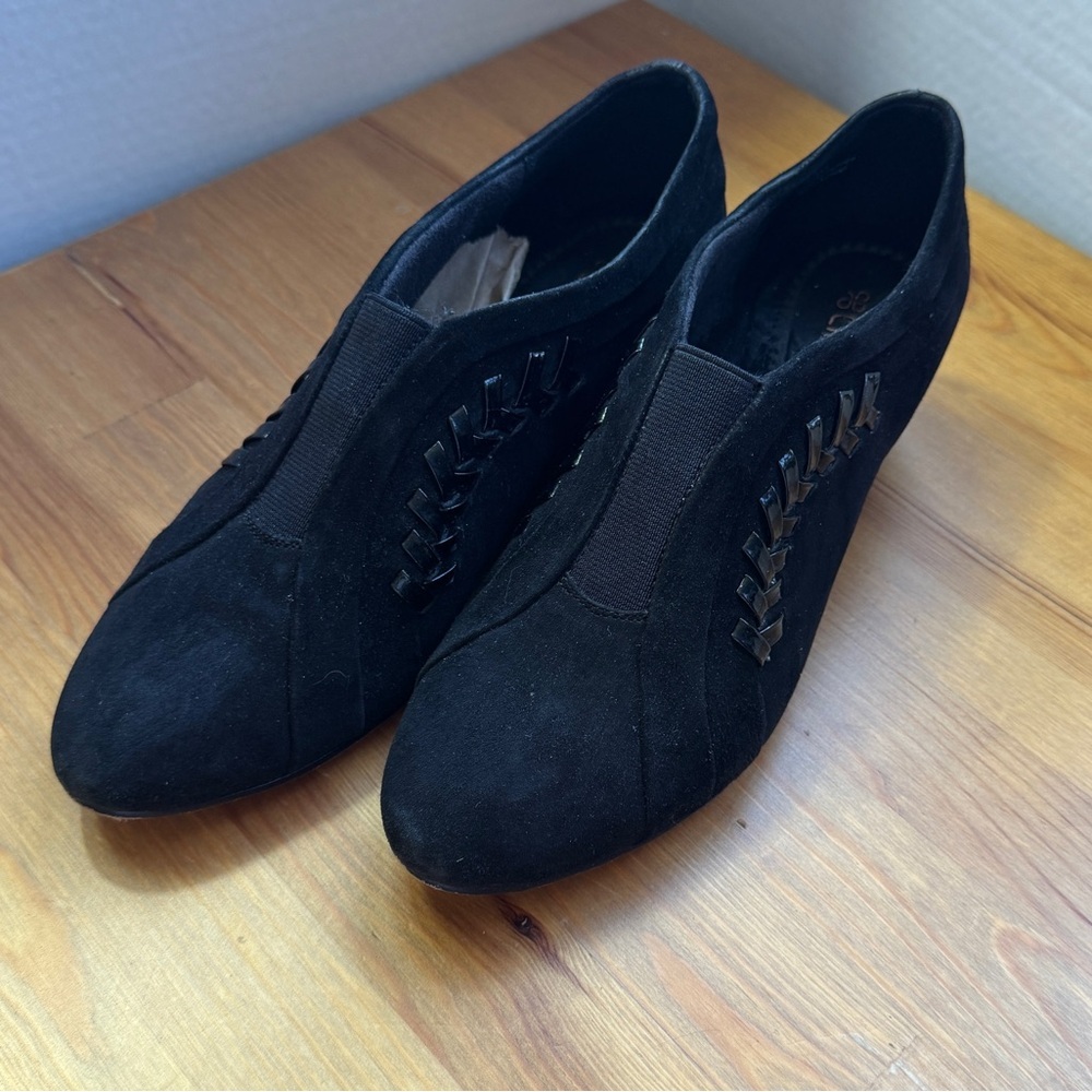Anita black suede shoes size 6.5 - Picture 2 of 11